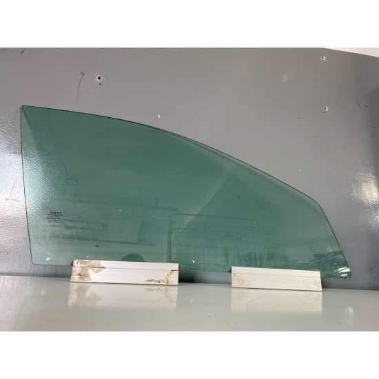 Front right hardened glass Volvo XC70 2007 43R-001106 30753470