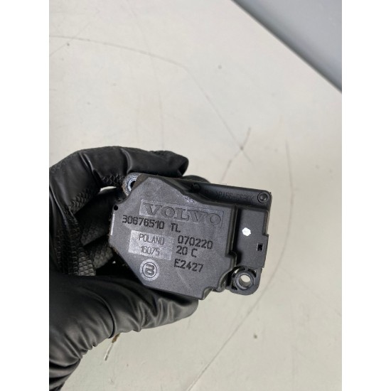 Climate control module Volvo XC90 XC70 S80 V70 S60R 30676510 8623355