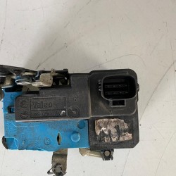 Front left door lock mechanism VOLVO XC90 S80 S60 V70 XC70 8650544 30699746