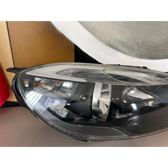 Front right headlight halogen Volvo V40 31283329