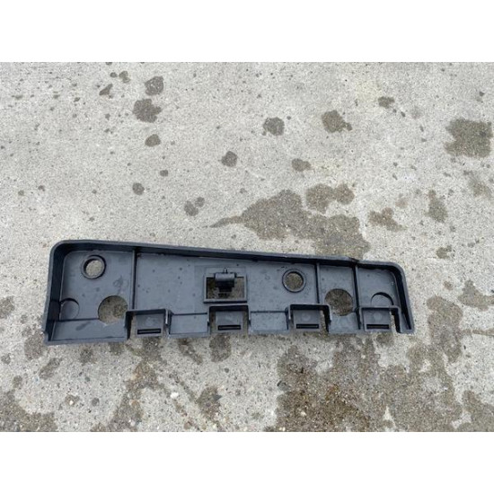 LEFT ROCKER PANEL MOLDING BRACKET Volvo S60 V60 V60CC 31448916