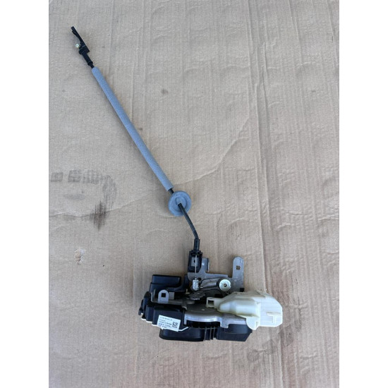 Broasca incuietoare usa dreapta spate Volvo V40 31391831