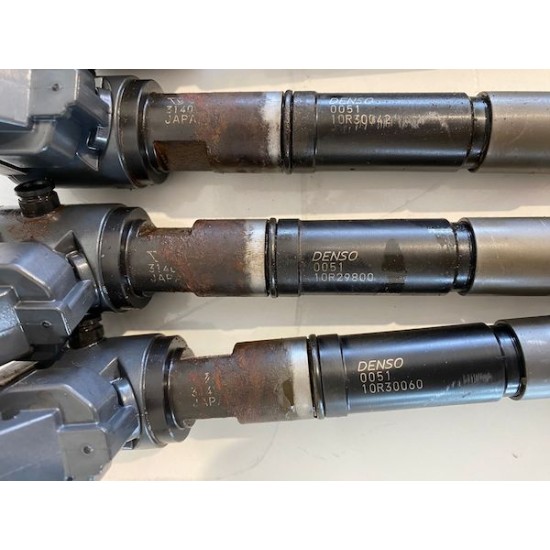 Set of 4 injectors VOLVO S60 V60 XC60 V40 2012+ VEA13-2370010-AAB 36010045 31303495 31405404 