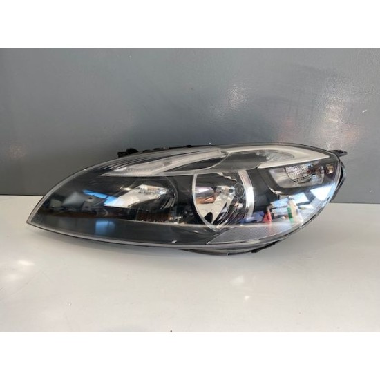 Far Stanga Halogen Volvo V40 2012+ 31283328