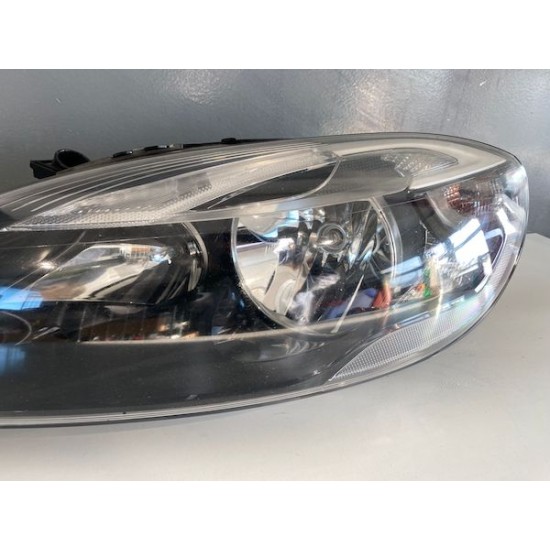 Far Stanga Halogen Volvo V40 2012+ 31283328