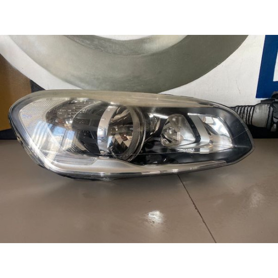 Far dreapta fata halogen 8 pini VOLVO XC60 2014+ 31358110