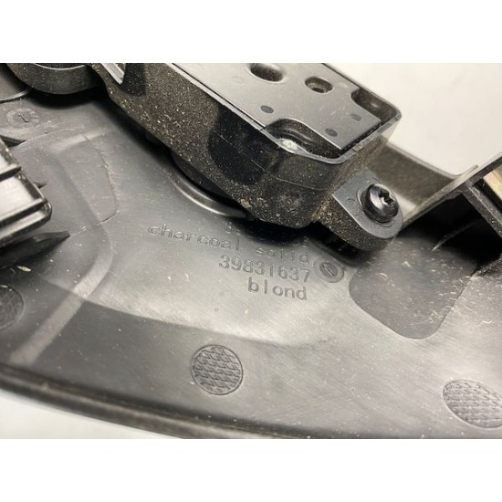 Ornament scaun dreapta fata cu comanda reglare VOLVO S90 V90 XC90 XC60 S60 V60 39831636 31419712