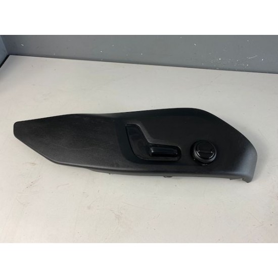 Ornament scaun dreapta fata cu comanda reglare VOLVO S90 V90 XC90 XC60 S60 V60 39831636 31419712