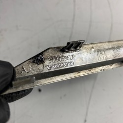 Crom grila bara fata VOLVO V60 2011-2018 31290596