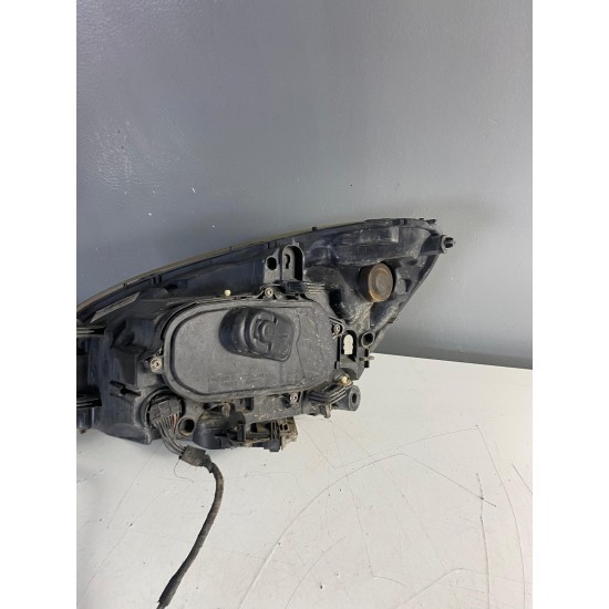 Far dreapta xenon 6 pini LHD VOLVO V60 2010-2013 31383063 31420674