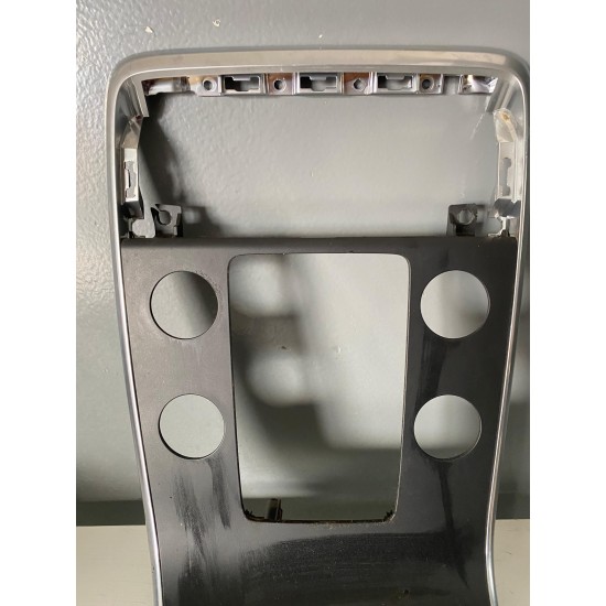 Ornament consola centrala VOLVO S60 V60 2010-2017 31351653 30781499 Ornament consola centrala VOLVO S60 V60 2010-2017 31351653 30781499