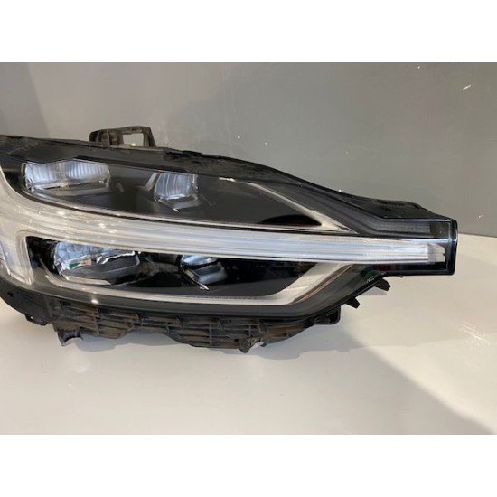 Far dreapta MID LED VOLVO XC60 2018+ 32133545