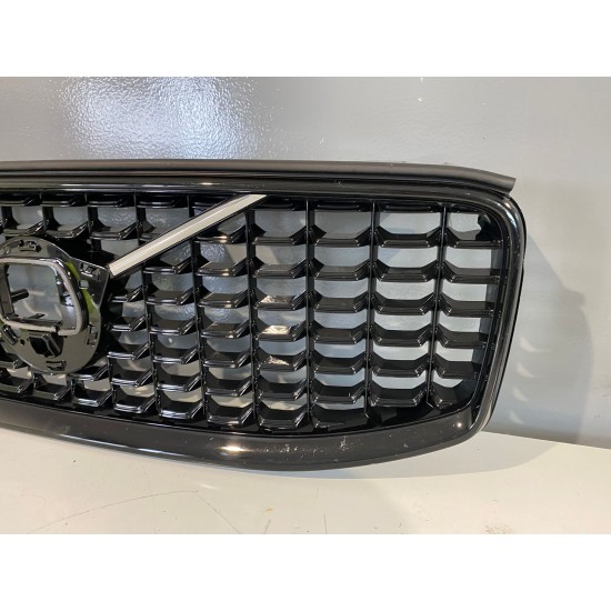 Grila bara fata VOLVO XC60 FACELIFT R-DESIGN 2022+ 32133812 32409198