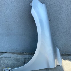 Aripa fata stanga Volvo XC60 2008-2017 30762401 31217975