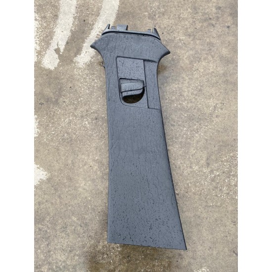 Left panel trim upper B-pillar VOLVO XC40 2018 31457491