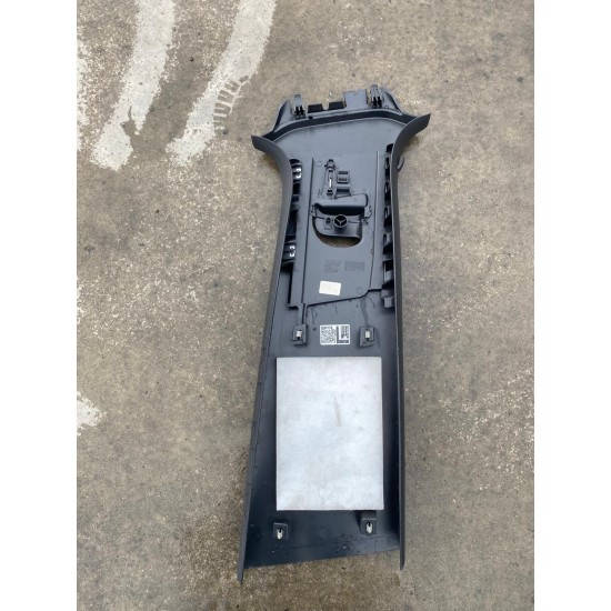 Left panel trim upper B-pillar VOLVO XC40 2018 31457491