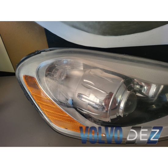 Far xenon dreapta VOLVO XC60 30763138 13056