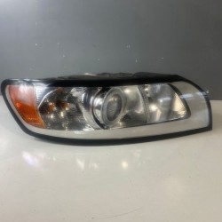 Far halogen dreapta VOLVO S40 V50 2011 31299584 32206142