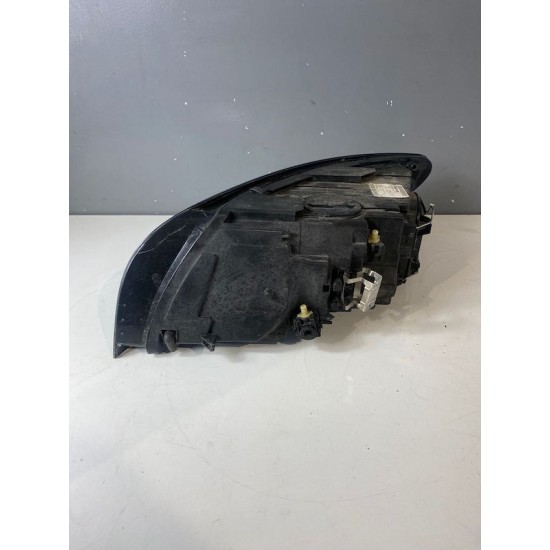 Far halogen dreapta VOLVO S40 V50 2011 31299584 32206142
