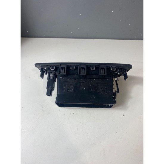 Grila aerisire bord centrala Volvo V60 S60 2011-2018 30791699 Grila aerisire bord centrala Volvo V60 S60 2011-2018 30791699