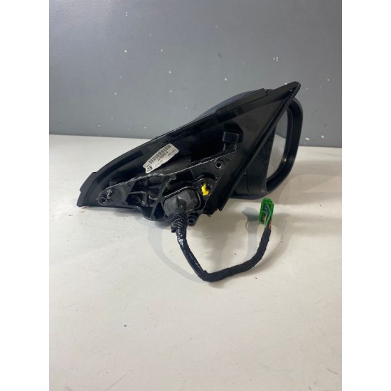 Oglinda dreapta electrica cu bec 12 fire Volvo V60 S60 2011-2018 31402577 31402643 Oglinda dreapta electrica cu bec 12 fire Volvo V60 S60 2011-2018 31402577 31402643