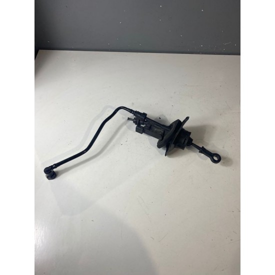 Pompa ambreiaj VOLVO S60 S80 V60 XC60 V70 2011-2018 31325384 Pompa ambreiaj VOLVO S60 S80 V60 XC60 V70 2011-2018 31325384