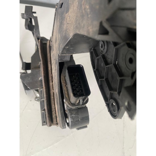 Rear right door lock mechanism Volvo S40 S80 V50 V70 XC60 XC70 31253917 31253919 Rear right door lock mechanism Volvo S40 S80 V50 V70 XC60 XC70 31253917 31253919