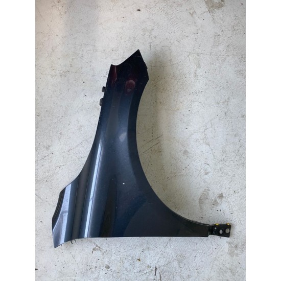 Aripa dreapta VOLVO XC60 2009-2017 30762402 Aripa dreapta VOLVO XC60 2009-2017 30762402