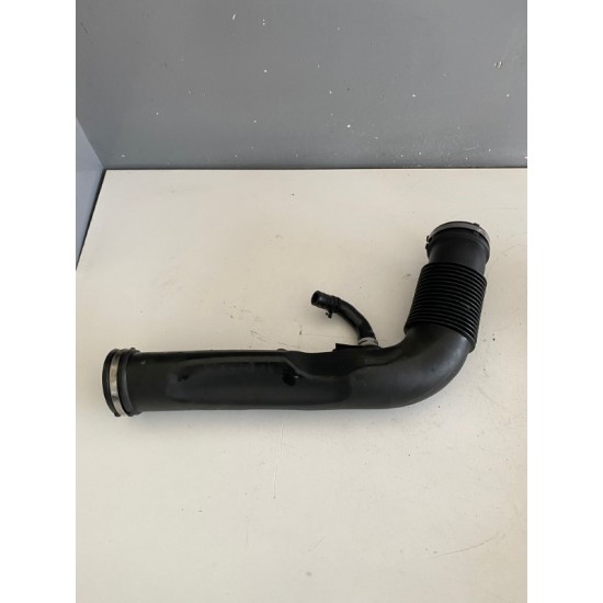 Furtun admisie VOLVO V40 V40CC 2012-2019 31338661 Furtun admisie VOLVO V40 V40CC 2012-2019 31338661