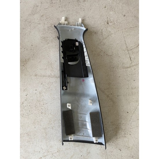 Stalp mijloc dreapta Volvo XC90 2015-2020 31651530 Stalp mijloc dreapta Volvo XC90 2015-2020 31651530