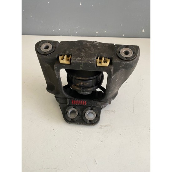 Right engine mount pad Volvo XC60 S90 V90 V60 V90 CC XC90 31686885 31480353 Right engine mount pad Volvo XC60 S90 V90 V60 V90 CC XC90 31686885 31480353