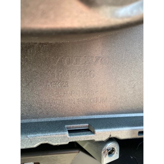 Bara spate cu 4 senzori completa VOLVO C40 2022+ 32273898 32273900 31449336 3149337 31449333