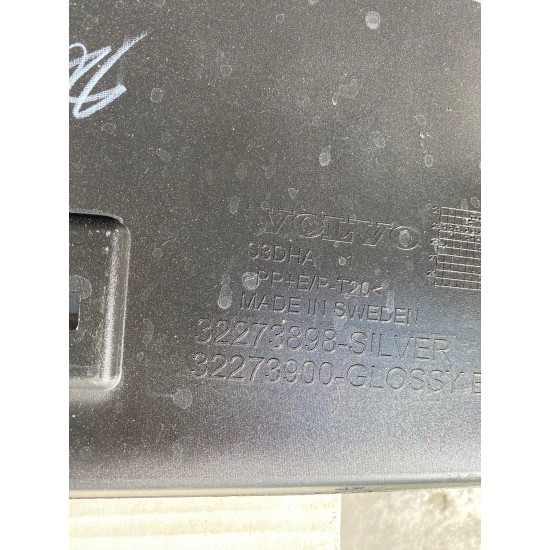 Bara spate cu 4 senzori completa VOLVO C40 2022+ 32273898 32273900 31449336 3149337 31449333 Bara spate cu 4 senzori completa VOLVO C40 2022+ 32273898 32273900 31449336 3149337 31449333