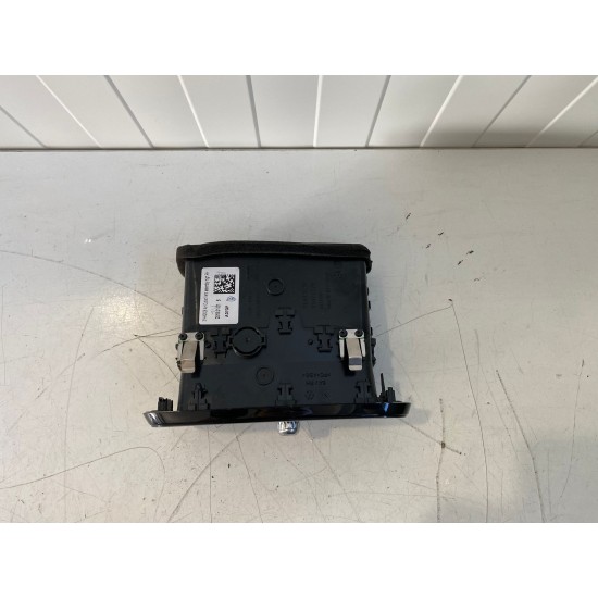 Grila bord VOLVO XC40 2018+ 31442626 31477270