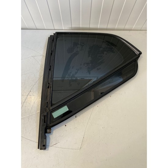 Geam mic spate stanga VOLVO XC40 2018+ 31442381