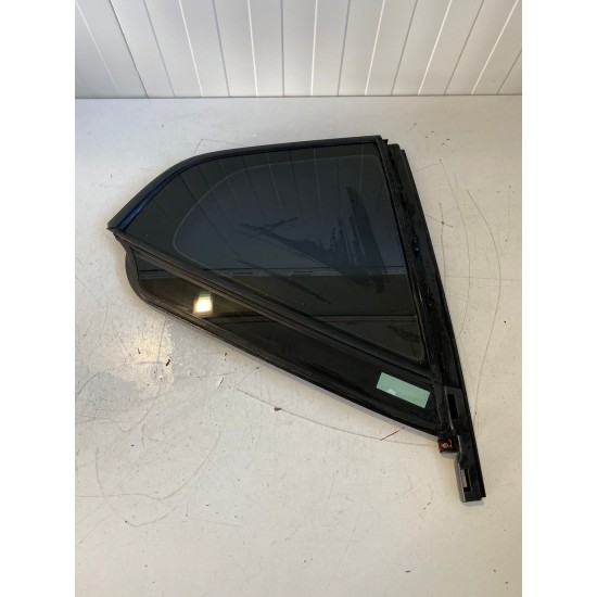 Geam mic spate dreapta VOLVO XC40 2018+ 31442382