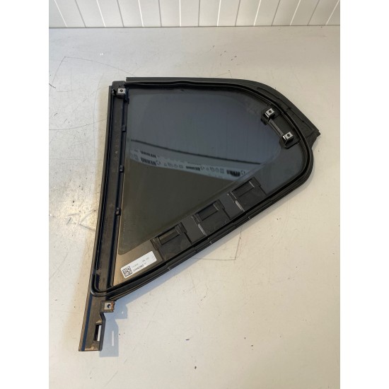 Geam mic spate dreapta VOLVO XC40 2018+ 31442382