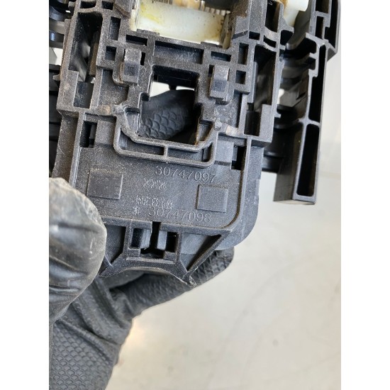 Suport broasca incuietoare usa dreapta spate Volvo XC40 2018+ 30747097 