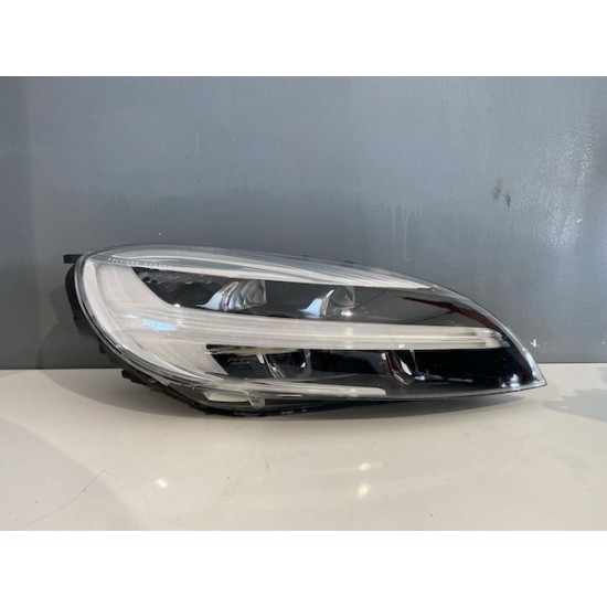 Far Dreapta Full Led Volvo V40 2012-2019 31677019