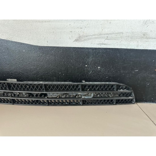 Front bumper grille Volvo XC90 2003-2007 08662997