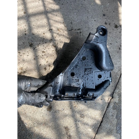 Suport aripa stanga fata Volvo XC60 2010-2017 30764618 30763435