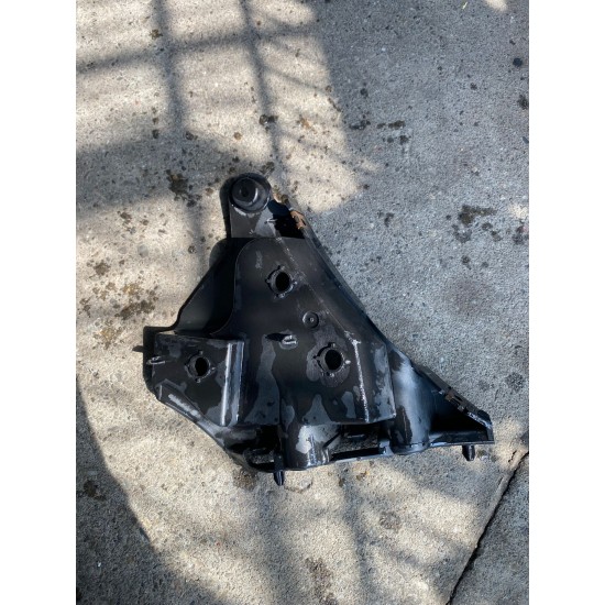 Suport aripa stanga fata Volvo XC60 2010-2017 30764618 30763435