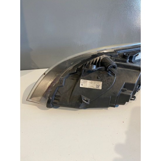 Front right headlight halogen Volvo V40 2012+ 31283329