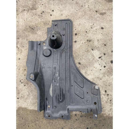 Scut termic dreapta VOLVO XC70 XC60 31200365