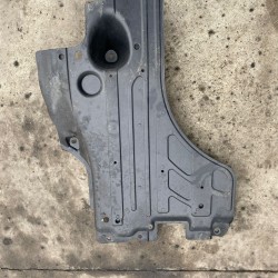 Scut termic stanga VOLVO XC70 XC60 31200364