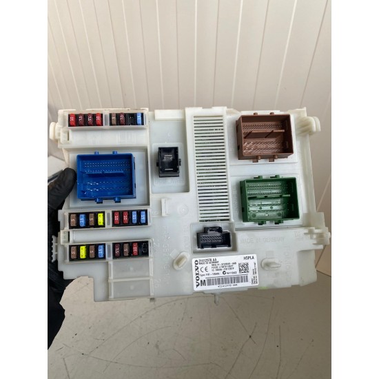 Electronic box Fuse Box Volvo S60 V60 XC60 31412970 31412971