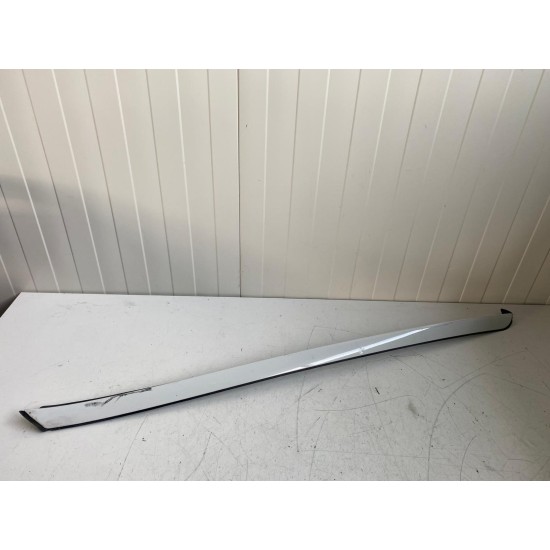 Ornament parbriz stanga Volvo XC60 2009-2017 30784797 39803231