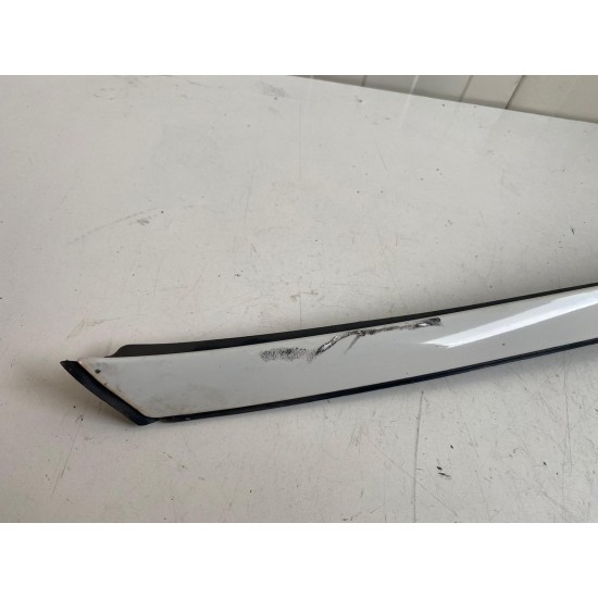 Ornament parbriz stanga Volvo XC60 2009-2017 30784797 39803231