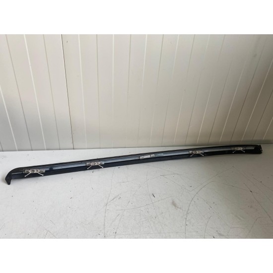 Ornament parbriz dreapta Volvo XC60 2009-2017 30784798 39803246