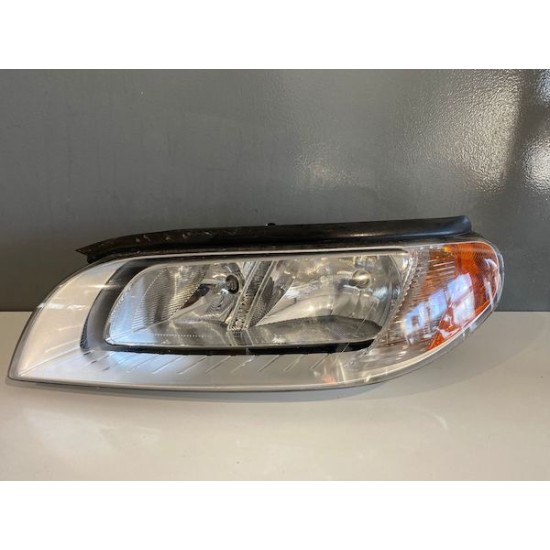 Left Headlight Halogen Volvo XC70 2008-2009 31214353